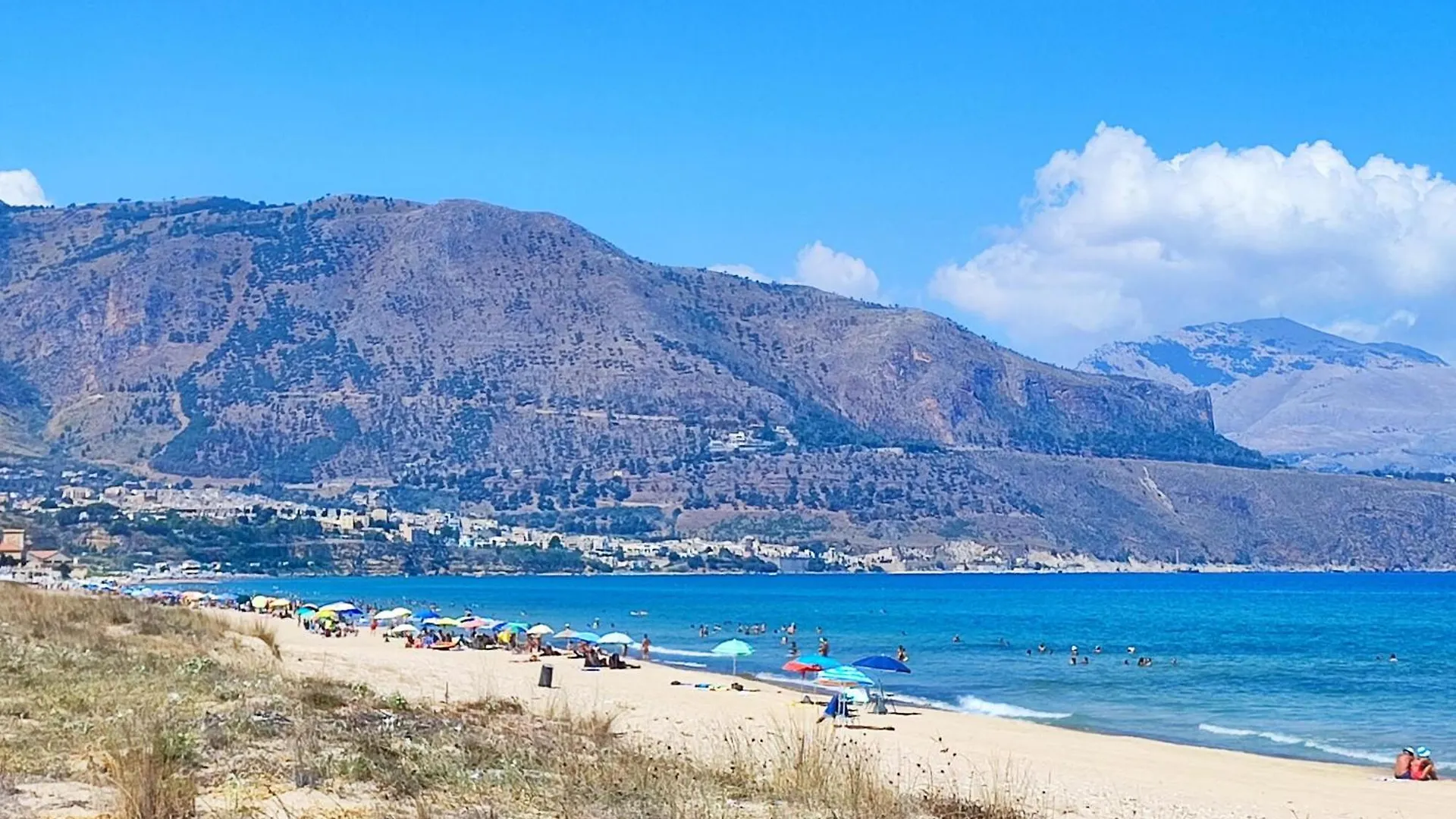 3 Bedroom Stunning Apartment In Alcamo 0*,  Italien