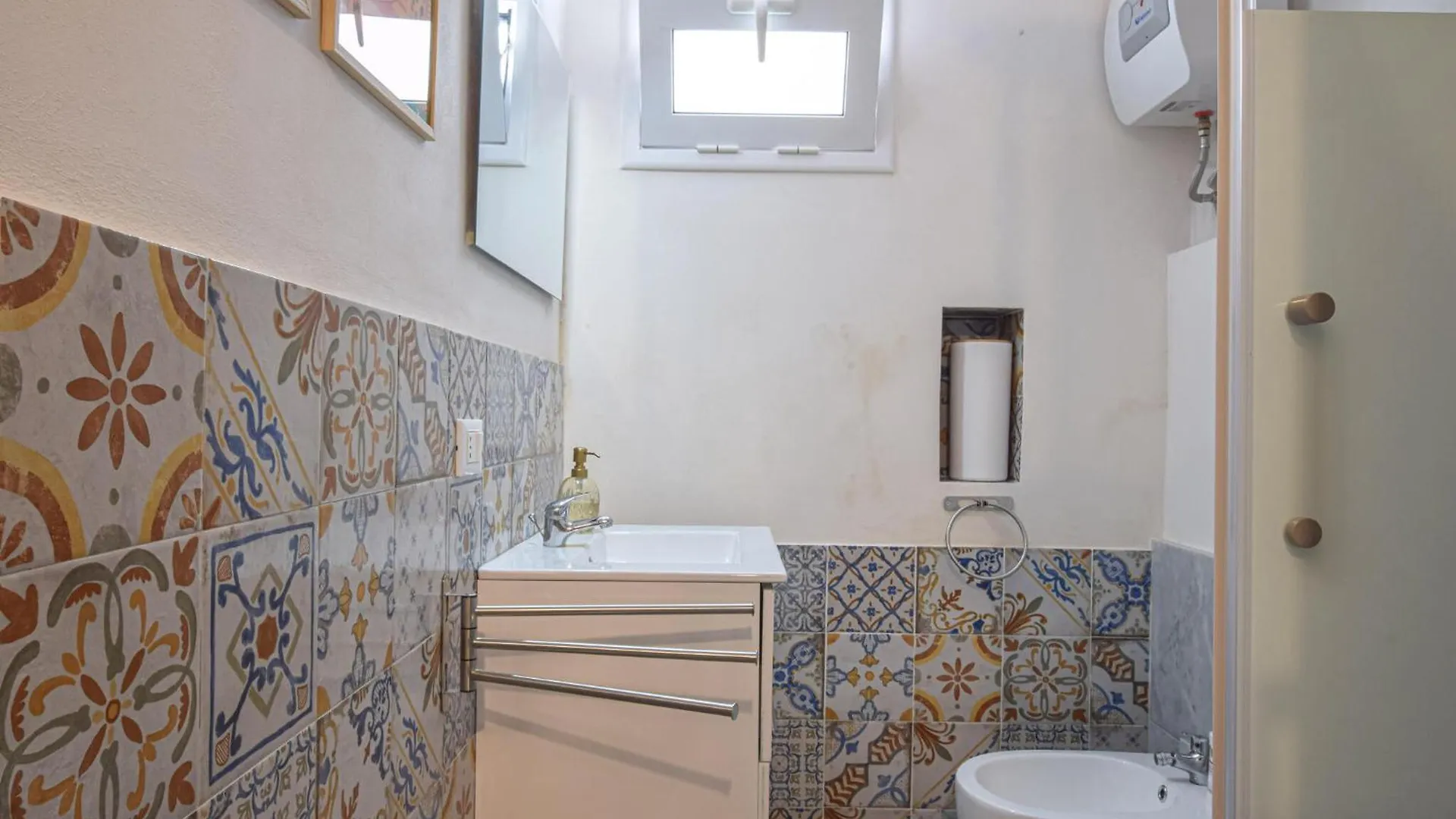 3 Bedroom Stunning Apartment In Alcamo